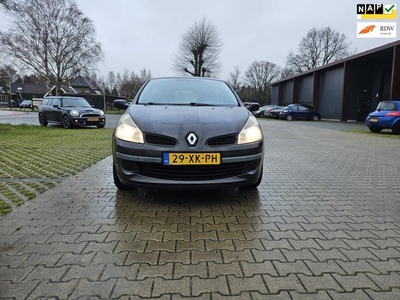 Renault Clio 1.2-16V Business Line