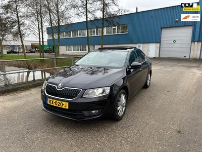 Skoda Octavia 1.0 TSI Greentech Style Automaat! Pano! Navi!