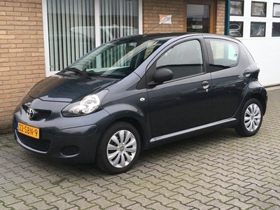 Toyota Aygo 1.0-12V Now (bj 2011)