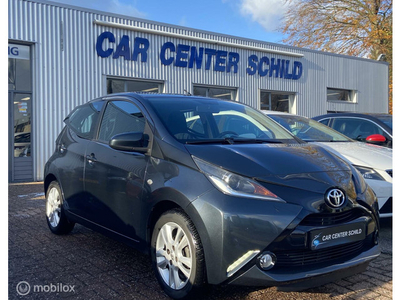 Toyota Aygo 1.0 VVT-i x, NAVI, CAMERA, CRUISE, AIRCO