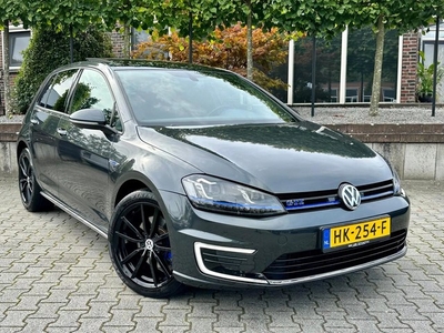 Volkswagen Golf 1.4 TSI GTE Navi/Pano/Xenon