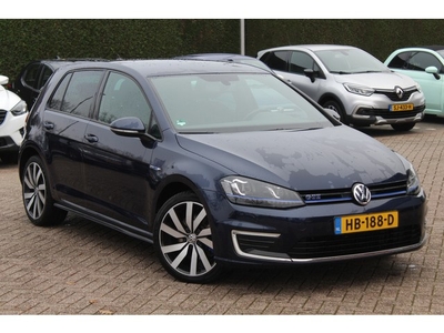 Volkswagen Golf 1.4 TSI GTE / Trekhaak / Navigatie /