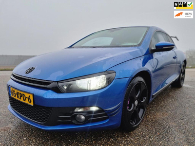 Volkswagen Scirocco 1.4 TSI/chip stage 1/STERRENHEMEL/UITLAATKLEP SYSTEEM/NAVI/AIRCO/VELGEN/NAP/APK/LED VERLICHTING/INRUIL MOG !!!