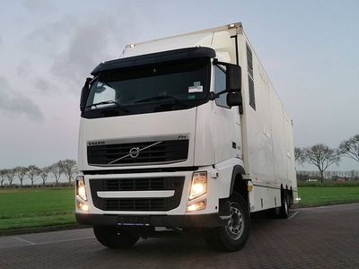 VOLVO FH 13.420 8x2 live animals