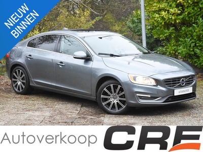 Volvo S60 2.0 T5 Summum Automaat / schuifdak / zwart leer /