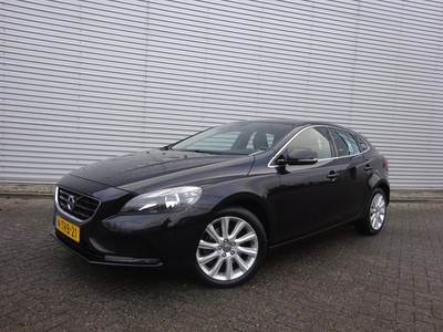 Volvo V40 1.6 T2 Momentum Cruise / Navi / Climate / Lm