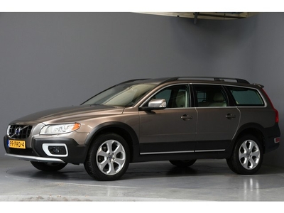 Volvo XC70 2.4 D5 Summum AIRCO CRUISE LEDER PANO