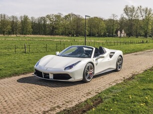 Ferrari 488 3.9 Spider HELE, Carbon, Side Display, Luggage