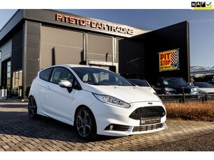 Ford Fiesta 1.6 ST2, 182 PK, PDC, Navi, Stoelverwarming!