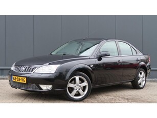 Ford Mondeo 1.8-16V Platinum