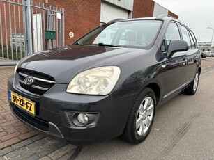 Kia Carens 2.0 CVVT X-ecutive / Climate / Elek ramen