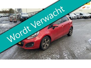 Kia Rio 1.2 CVVT 86pk 5-deurs Airco Cruise Trekhaak LED