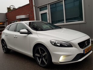 Volvo V40 D2 2.0 R Design Navi 18