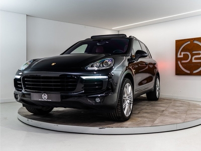 Porsche Cayenne 3.0 S E-Hybrid 416PK | NL AUTO+NAP+DEALER OH | Pano | Matrix | Leder | Trekhaak | Lucht | Bose | VOL! 12 MND Garantie!