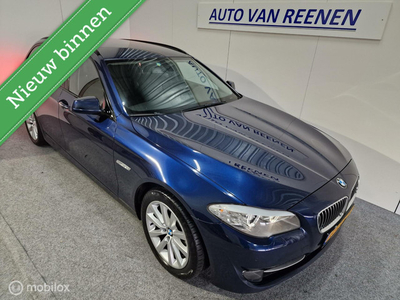 BMW 5-serie Touring 523i High Executive RIJDT ALS NIEUW !!