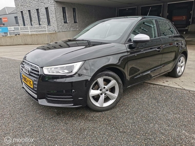 Audi A1 Sportback 1.0 TFSI Sport S line Navi / Xenon / Pdc / Led