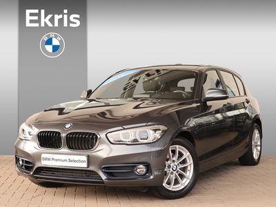 BMW 1-SERIE 5-deurs 118i / Sport Line / Parkeersensoren voor en achter / Climate Control / Regen- en lichtsensor / LED koplampen en mistlampen / Navigatiesysteem Professional / Hemelbekleding Anthrazit - Spring Sale