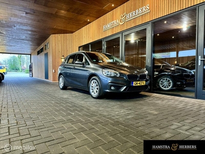 BMW 2-serie Active Tourer 216d antraciet met trekhaak