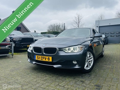 BMW 3-serie 320i EfficientDynamics Edition High Executive Leder / Led