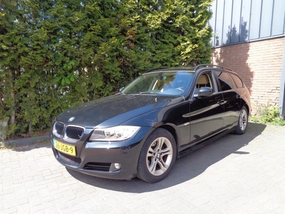 BMW 3-serie Touring 320i Business Line,Automaat,Navi,Leder,PDC,Clima,Cruise control