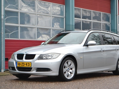 BMW 3 Serie Touring 320i Executive AUTOMAAT!