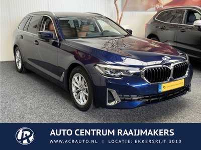 BMW 5 Serie Touring 518d High Executive LEDER NAVIGATIE CRUISE CONTROL APPLE CARPLAY/ANDROID BLUETOOTH TELEFOON MEDIA VOORBEREIDING ACHTERUITRIJCAMERA ZEER MOOI !! LOCATIE 3010