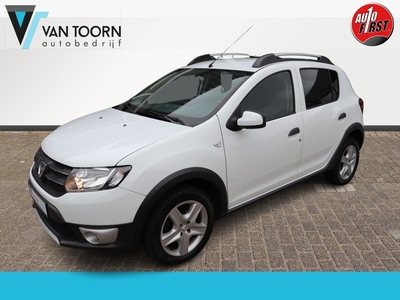 Dacia Sandero 0.9 TCe Stepway Lauréate. Trekhaak, navigatie.