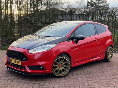 Ford Fiesta 1.6 ST2 DEALER Recaro NETJES Stoelverwarming