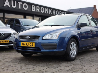 Ford Focus 1.6-16V AMBIENTE | AIRCO | TREKHAAK | APK