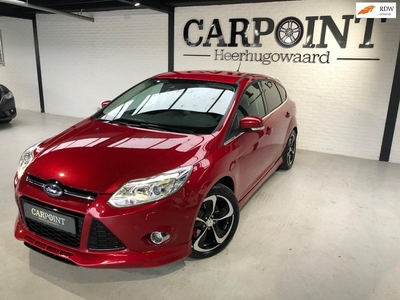 Ford Focus 1.6 EcoBoost Titanium 182PK 2012 ST Line Camera Xenon Navi Halfleer Keyles entry Cruise Parkpilot Vol opties