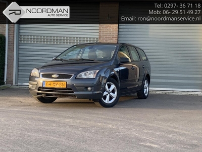 Ford Focus Wagon 1.6-16V Futura