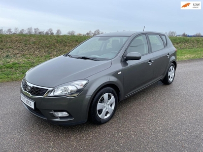 KIA CEE D 1.4 CVVT X-tra, hatchback, bj 2011