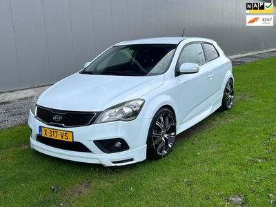 KIA CEE D 1.6 CVVT X-ecutive Airco, Apk,Sport, hatchback, bj 2011