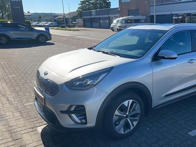 KIA E-Niro DynamicPlusLine 64 kWh 2000,- SUBSIDIE MOGELIJK | AFNEEMBARE TREKHAAK | FABRIEKSGARANTIE TOT 01-06-28/150.000, terreinwagen/pick up, bj 2021