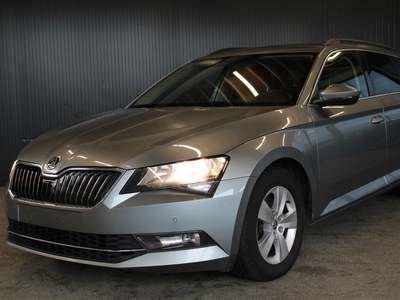 Škoda Superb 1.6 TDI Ambition - € 9.400,- NETTO! - Navi - PDC - Clima - Cruise - Stoelverwarming -