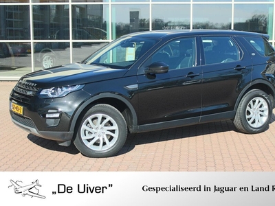 Land Rover Discovery Sport 2.2 TD4 150pk 4WD Urban Series Pure zwarte velgen