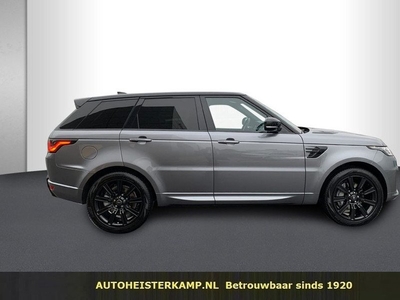 Land Rover Range Rover Sport D300 HSE Dynamic Grijs Kenteken Panoramadak Luchtvering Trekhaak 21 Inch Black Pack