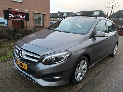 Mercedes B-klasse 180 AUT|PANORAMADAK|FACELIFT|NAVIGATIE|XENON-LED|BLUETOOTH|PDC|GOED ONDERHOUDEN