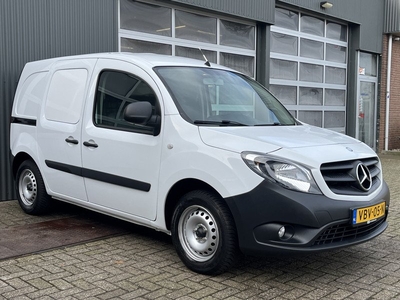 Mercedes-Benz Citan 108 CDI BlueEFFICIENCY Airco Navigatiesysteem Parkeersensoren achter Schuifdeur Telefoonverbinding Achterdeuren met raam 1e eigenaar Euro 6