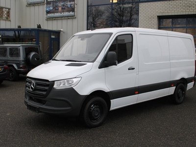 Mercedes-Benz Sprinter 315 CDI L2H1 RWD MBUX met camera en Apple Carplay / Android Auto, Leder stuur, Etc.