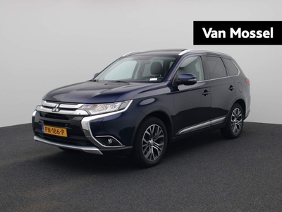 Mitsubishi Outlander 2.0 Instyle | Lederen Bekleding | Navigatie | Schuifdak | Camera | Trekhaak |