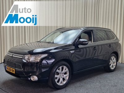 Mitsubishi Outlander 2.0 PHEV Instyle *Leder* Schuif-/Kanteldak / Stoelverwarming / Trekhaak / Navigatie / Camera / ECC Clima / Cruise / 18'' LMV