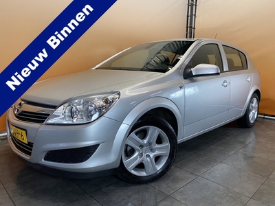 Opel Astra 1.6 Edition navi achteruitrijsensoren