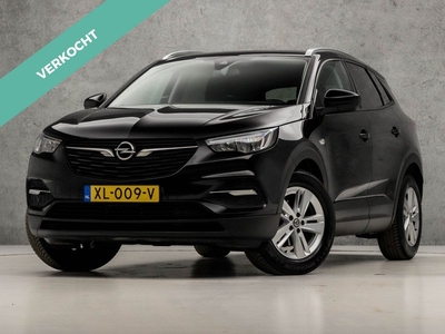 Opel Grandland X 1.2 Turbo Sport+ (APPLE CARPLAY, NAVIGATIE, CAMERA, CLIMATE, GETINT GLAS, SPORTSTOELEN, LEDER, PARKEERSENSOREN, TREKHAAK, DAB+, NIEUWSTAAT)