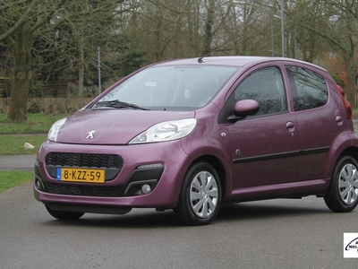 Peugeot 107 1.0 12V Envy 5 deurs / Airco / LED Dagrijverlichting / Bluetooth / Recent onderhouden! / Leuk!