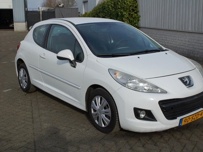 Peugeot 207 1.4 VTi Access Nieuwe APK bij aflevering