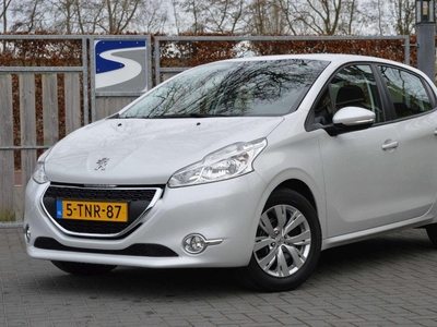 Peugeot 208 1.2 VTi Envy 5-deurs | Navi | PDC