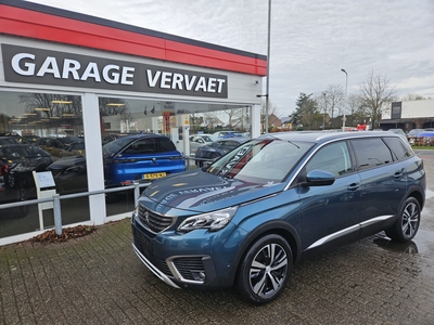 PEUGEOT 5008 1.2 PureTech Allure