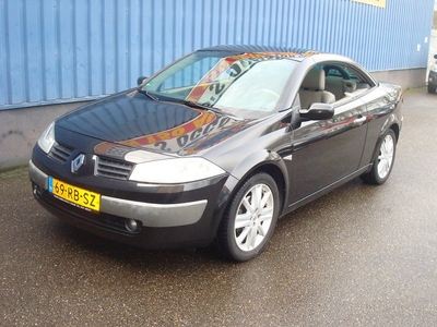 Renault Mégane Coupé-Cabriolet 2.0-16V Privilège Luxe - Airco - Climat control - Electrische ramen - 2 x sleutel - Metalic lak - LM velgen - Lederen bekleding - Windscherm - Afneembare trekhaak - Zeer nette auto