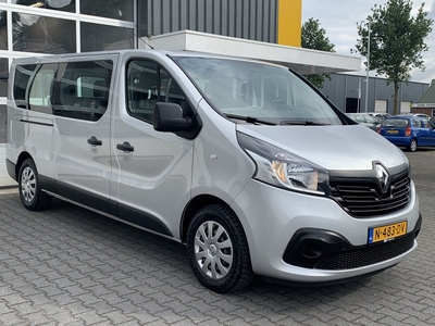 Renault Trafic Passenger 1.6 dCi 9 persoons BTW / BPM vrij marge Lengte 2 Airco Cruise control Navigatie PDC 2e eigenaar Combi Kombi Passenger Groepsvervoer Taxi Personenbus